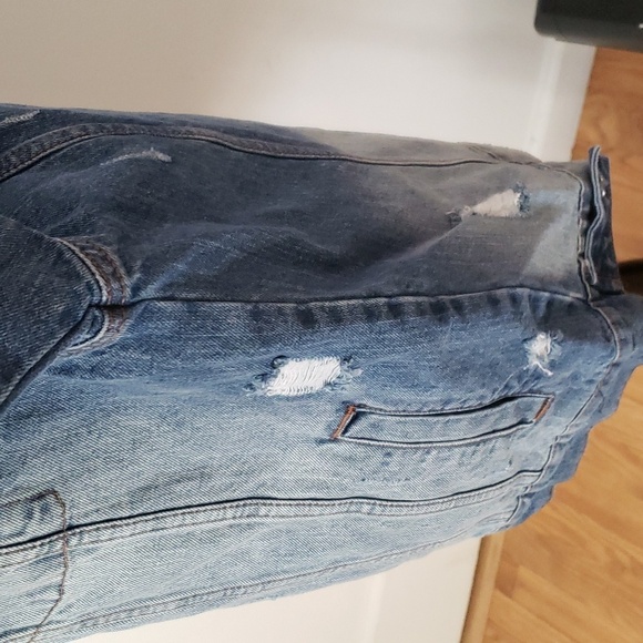 Distress Jean jacket - Picture 4 of 5